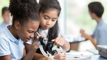 These Top 5 Factors Make for A Unique & Engaging Science Curriculum
