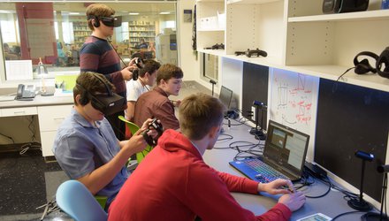 Tampa Prep Students Develop Virtual Reality Apps